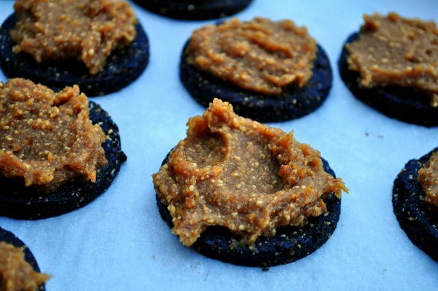 Homemade & Healthy Oreo Cookies